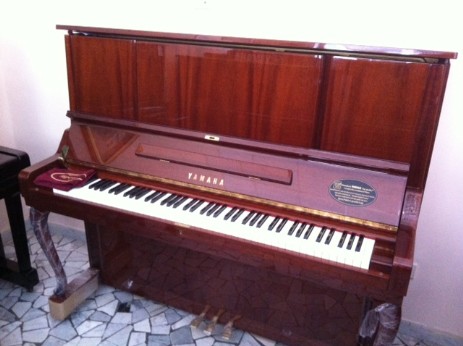 Pianoforte Yamaha w 106